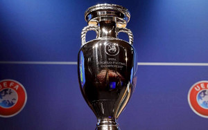 欧洲杯历史上的辉煌时刻：重温冠军之路